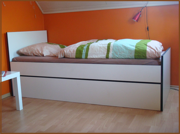 Bett mit Bettkasten