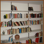 Bücherregal