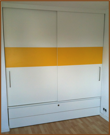 Schiebetürenschrank
